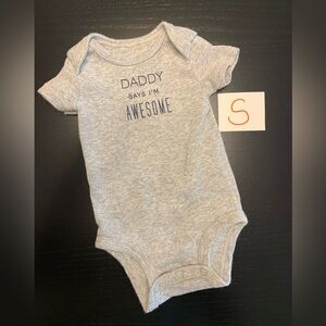 ⭐️5/$10.00⭐️—Carter's NB Grey Onesie- Daddy Says I'm Awesome